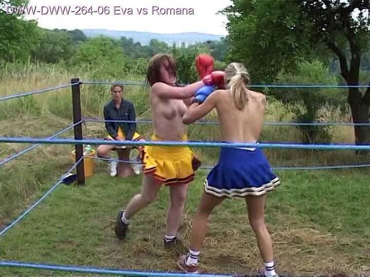 DWW-264-06 Cheerleaders Topless Boxing - Eva vs Romana