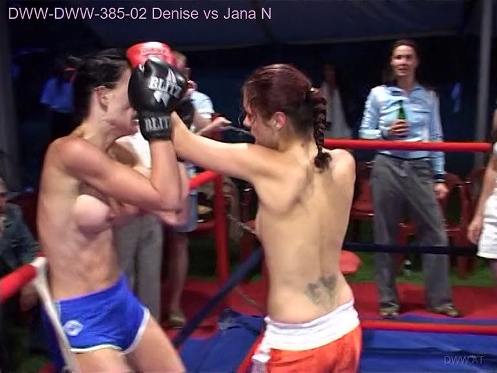 DWW-385-02 Models Topless Boxing - Denise vs Jana N