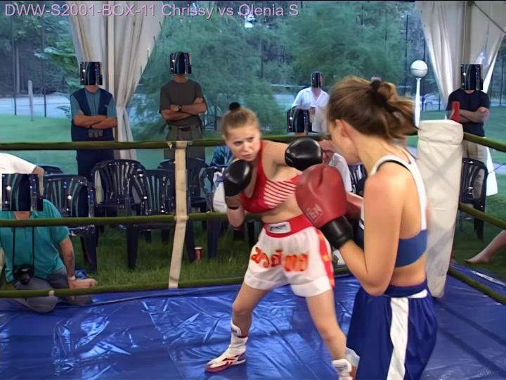 DWW-S2001-BOX-11 International Professional Boxing - Chrissy vs Olenia S